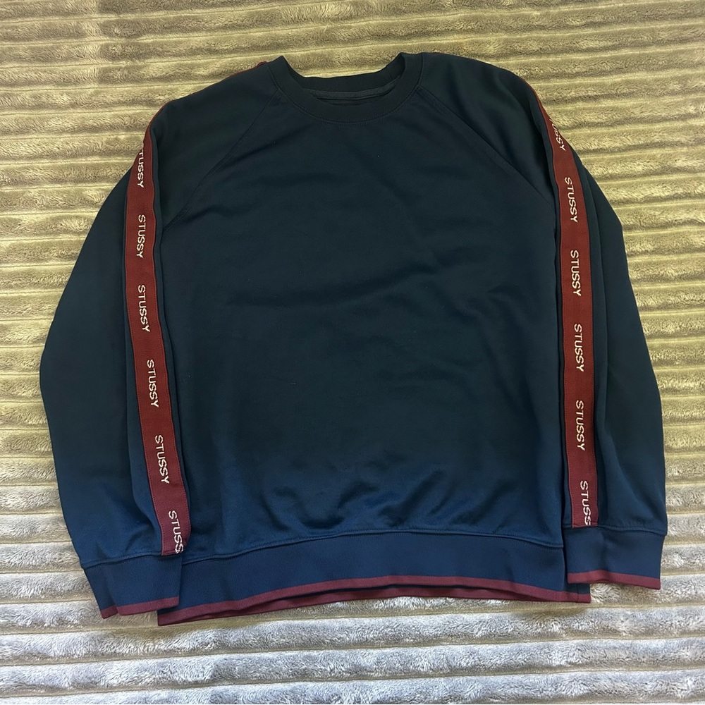 Stussy Men's Navy and Red Sweater